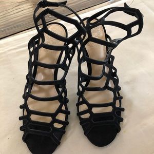 🔥🔥Vince Camuto black suede heels🔥🔥